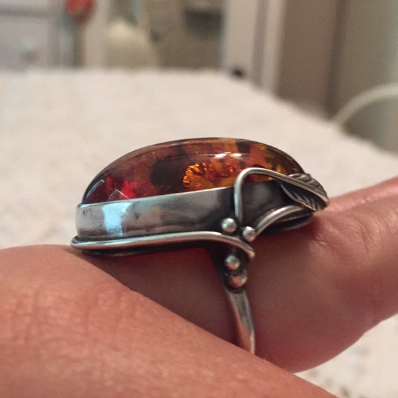 😊 Gorgeous Sterling Ring 😊 - Picture 3 of 8